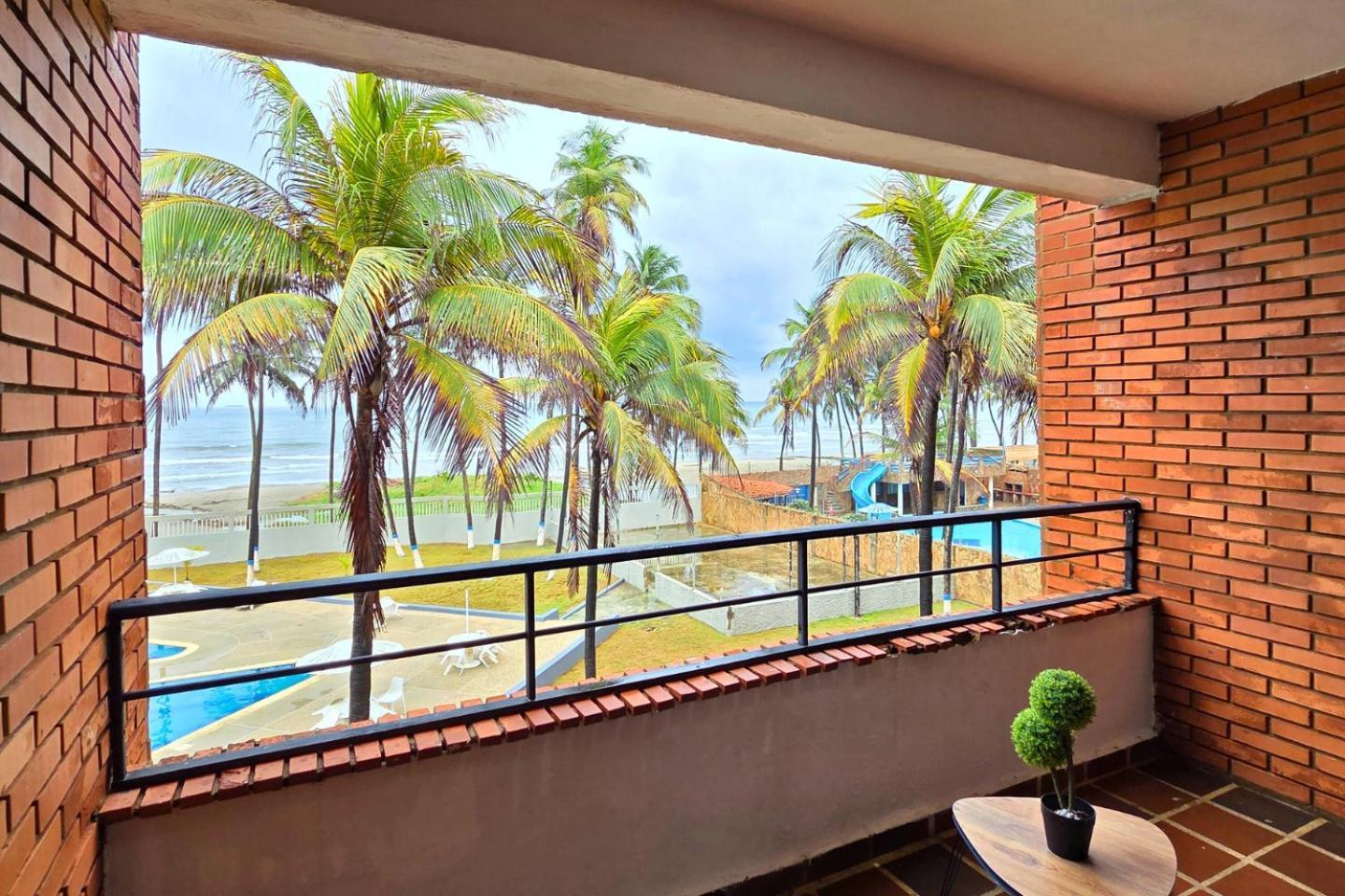Tucacas, Frente Al Mar, Balcon, Piscina Y Playa Privada Apartment Exterior photo