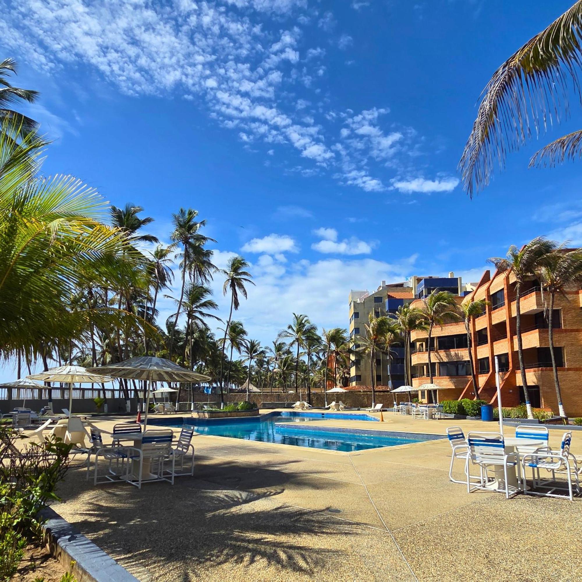 Tucacas, Frente Al Mar, Balcon, Piscina Y Playa Privada Apartment Exterior photo